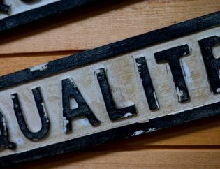 ISO 9001 ve ISO 13485 standartları arasındaki temel farklar neler?
